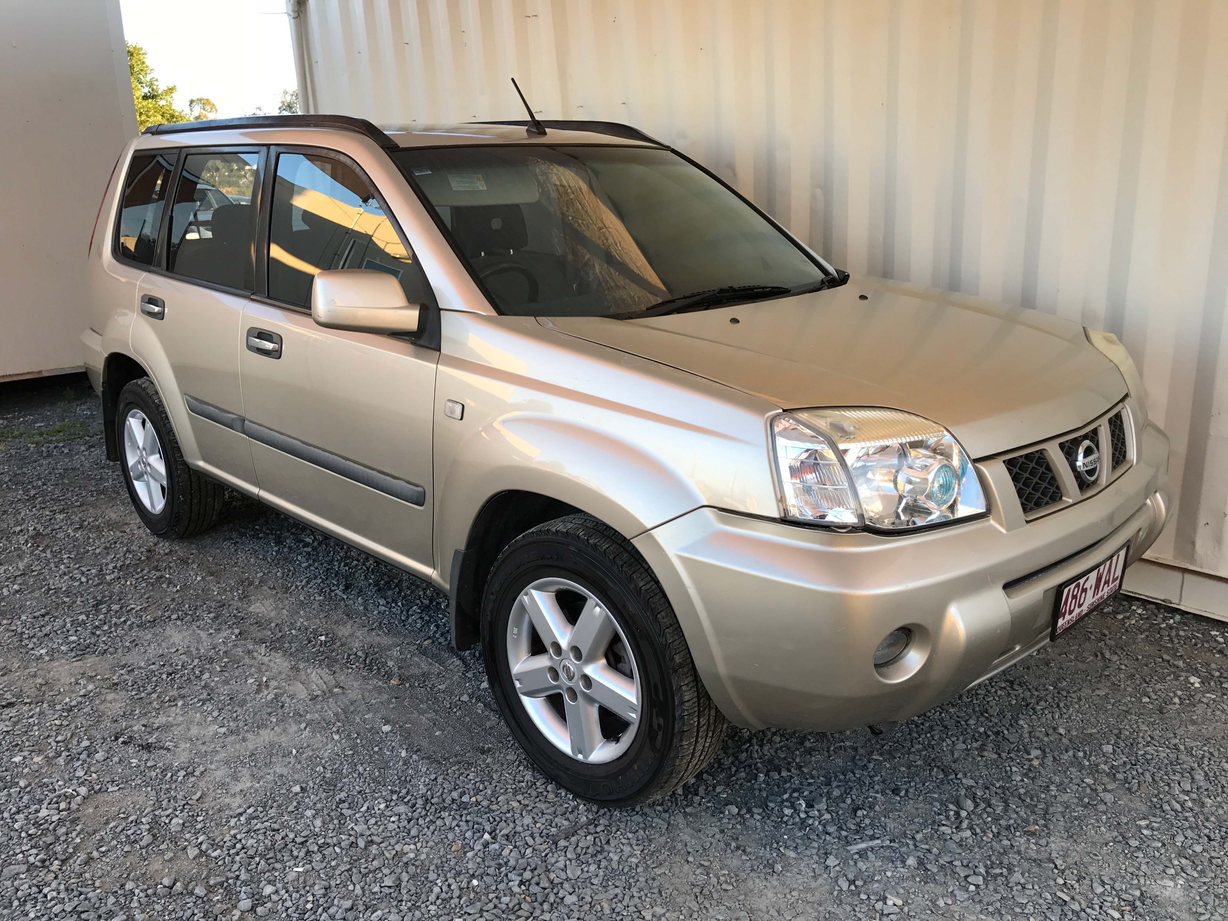 (SOLD) Excellent condition STS 4x4 SUV Nissan XTrail 2006 Used