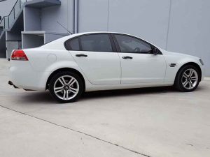 2007 VE Holden Commodore Sedan Omega Automatic White