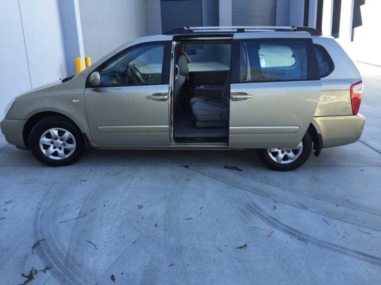 Kia carnival 8 мест