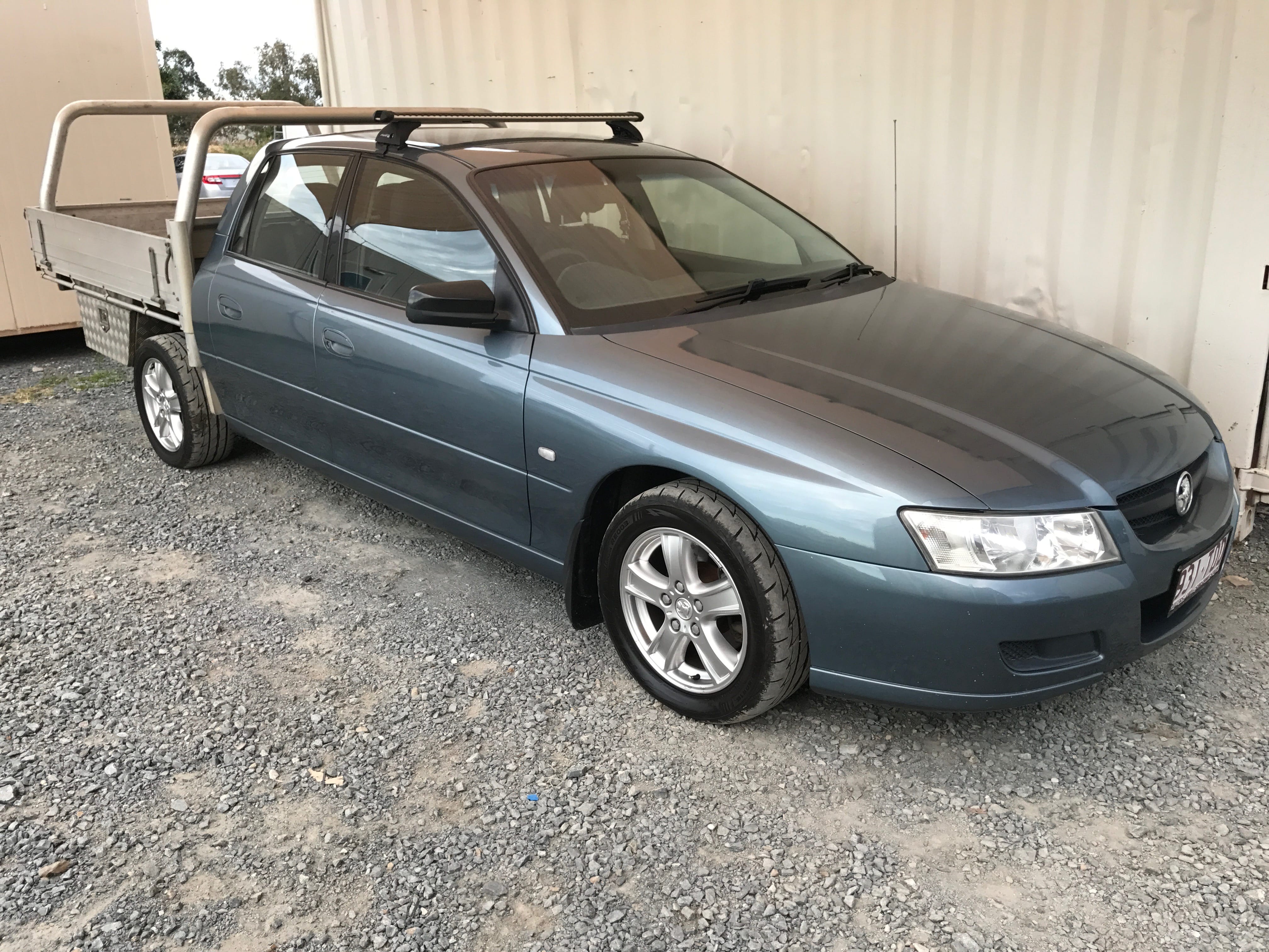 Dual Cab Ute Holden Crewman VZ Grey - Used Vehicle Sales