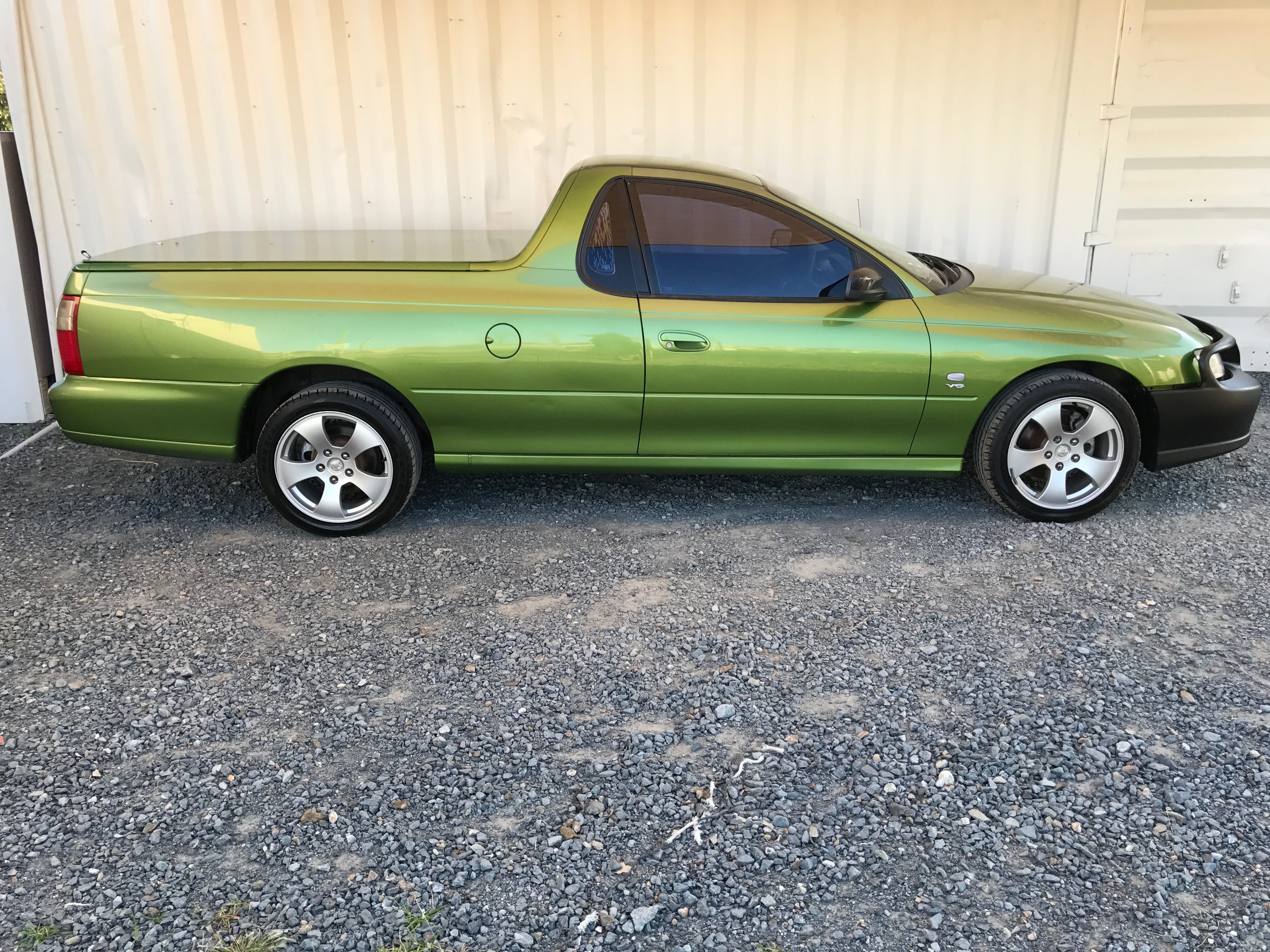 Holden Commodore Ute VY 2003 Green 10-min