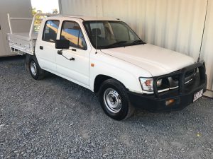cheap-cars-2004-toyota-hilux-dual-cab-white-for-sale-1
