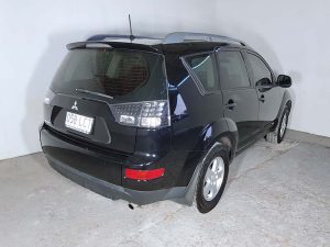 4x4 SUV Mitsubishi Outlander 5 Speed Manual 2008 Black